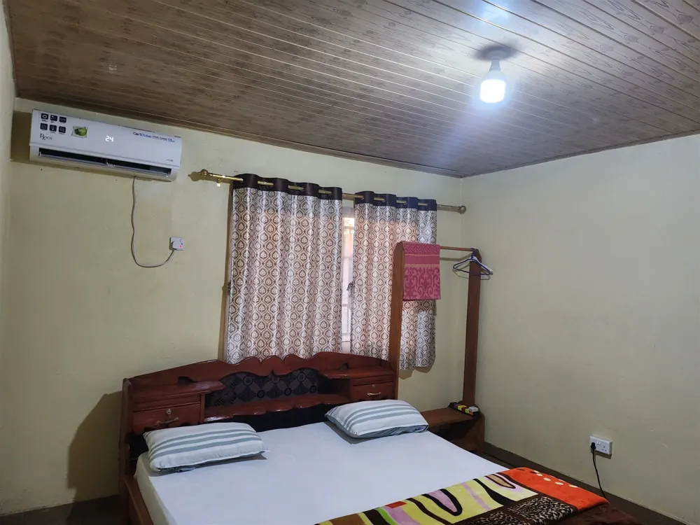 Double room with AC, Hariom Yogi Guest House, Lungi