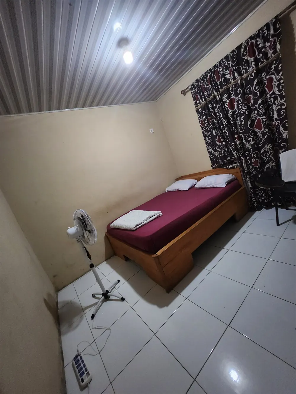 Air-conditioned room, Hariom Yogi Guest House, Lungi